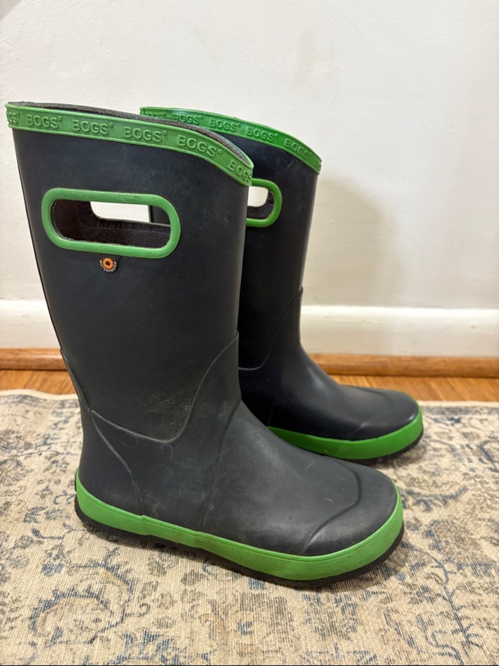 Bogs Kids' Blue and Green Rain Boots - Easy Pull-On - youth size 2